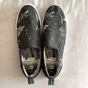 Toms Star Wars slip on shoes size 8.5